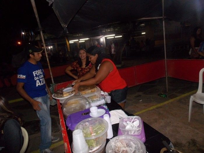 Registros  fotográficos do movimento após a celebração da 5ª noite dos festejos do Sagrado Coração Coração de Jesus  - Imagem 50