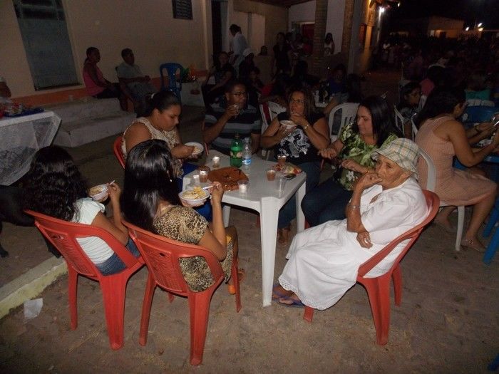 Registros  fotográficos do movimento após a celebração da 5ª noite dos festejos do Sagrado Coração Coração de Jesus  - Imagem 35