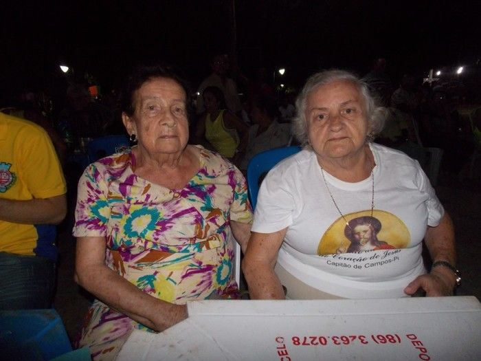 Registros  fotográficos do movimento após a celebração da 5ª noite dos festejos do Sagrado Coração Coração de Jesus  - Imagem 17