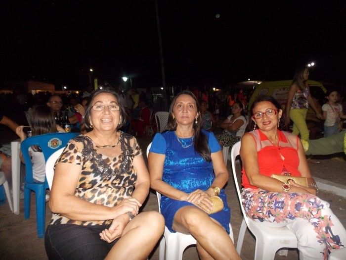 Registros  fotográficos do movimento após a celebração da 5ª noite dos festejos do Sagrado Coração Coração de Jesus  - Imagem 42