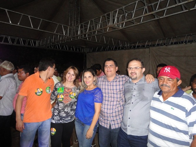 Tintin, Zé Santana e Osmar Júnior em caminhada e comício - Imagem 19