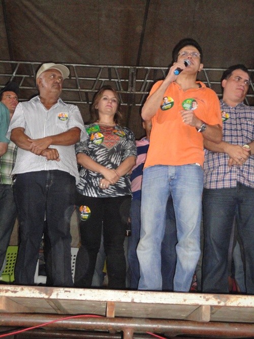 Tintin, Zé Santana e Osmar Júnior em caminhada e comício - Imagem 14