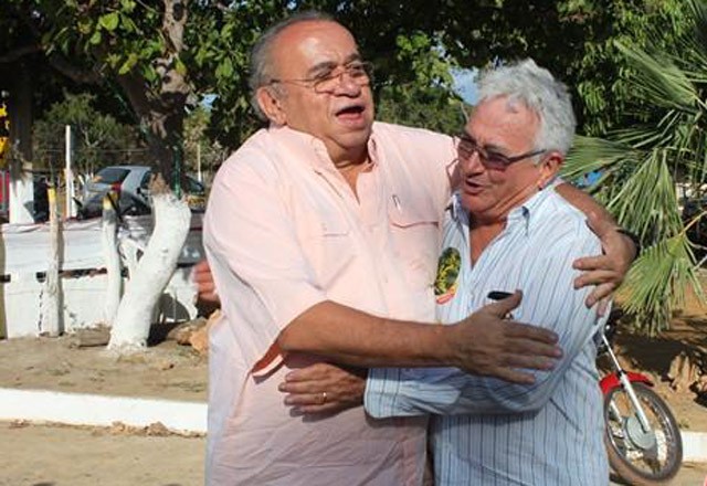 Governador prestigia a Festa do Bode em Batalha e é saudado pela população - Imagem 1