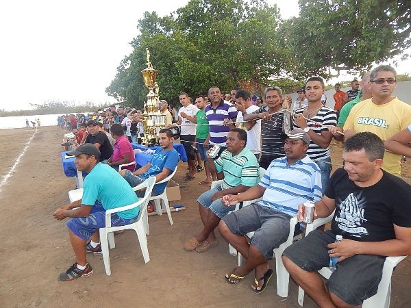 Torcedor atendeu o chamado e compareceu em massa no Estádio Barbosão - Imagem 6