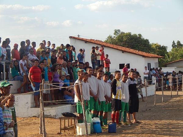Torcedor atendeu o chamado e compareceu em massa no Estádio Barbosão - Imagem 2