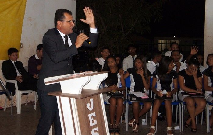  Jovem em busca da coroa incorruptível.  - Imagem 4