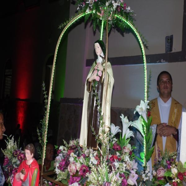 Procissão de abertura dos festejos de Santa Teresinha supera todas as expectativas   - Imagem 15