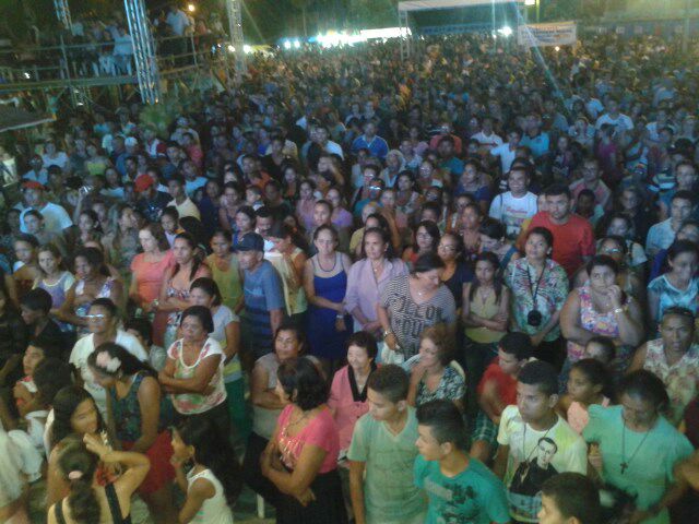 Cerca de 4 mil pessoas participaram do Show do Padre Antônio Maria - Imagem 23