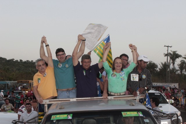  Prefeita Salete Rego recepciona  Zé filho em sua residência - Imagem 38