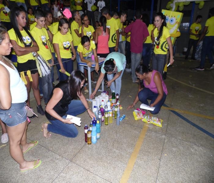 Gincana Escolar promovida pelo CEEP - Benedito Portela Leal agita noite de domingo  - Imagem 27