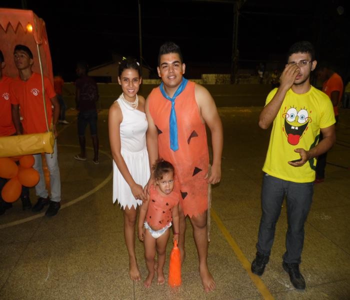 Gincana Escolar promovida pelo CEEP - Benedito Portela Leal agita noite de domingo  - Imagem 36