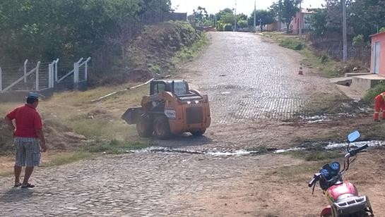 Novo equipamento reforça a limpeza pública em Água Branca - Imagem 3