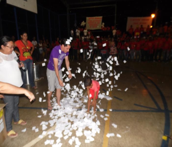 Gincana Escolar promovida pelo CEEP - Benedito Portela Leal agita noite de domingo  - Imagem 33