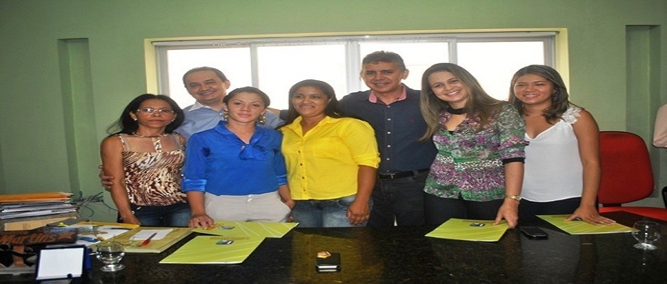 Cinco novos servidores concursados tomaram posse na Prefeitura 