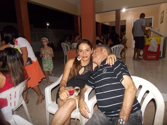 Primeira dama Lindyane Batista e amigos realizam festa surpresa ao prefeito Moisés Barbosa  - Imagem 81