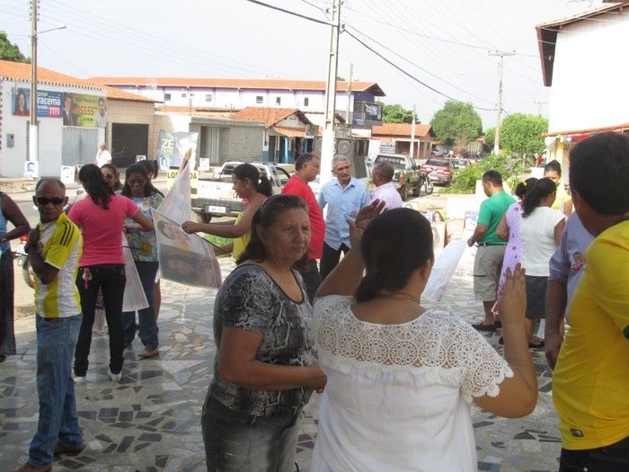 Candidato a Governador: Wellington Dias Faz Caminhada em Agricolândia  - Imagem 7