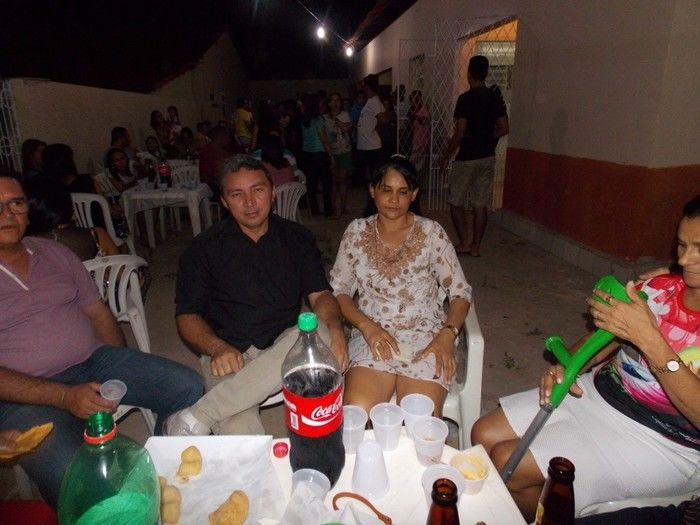 Primeira dama Lindyane Batista e amigos realizam festa surpresa ao prefeito Moisés Barbosa  - Imagem 50
