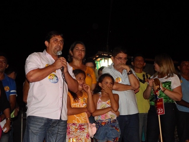 Candidata Janainna Marques participou de reunião politica no Bairro Rural em Esperantina - Imagem 13