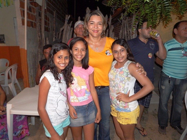 Candidata Janainna Marques participou de reunião politica no Bairro Rural em Esperantina - Imagem 19