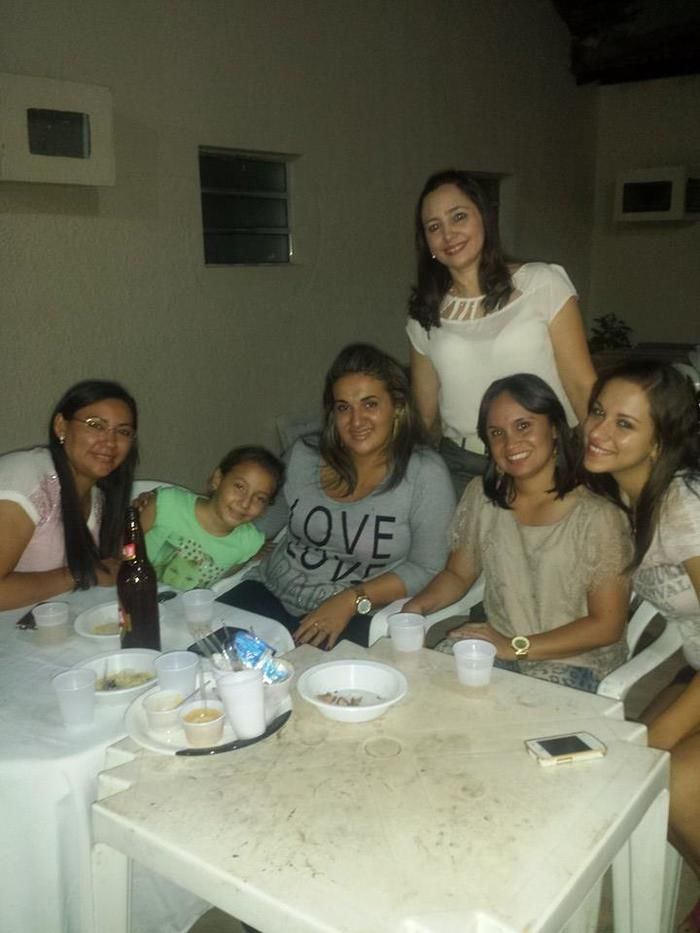 Primeira dama Lindyane Batista e amigos realizam festa surpresa ao prefeito Moisés Barbosa - Imagem 24