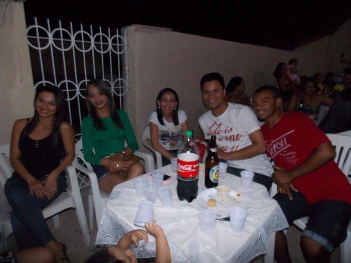 Primeira dama Lindyane Batista e amigos realizam festa surpresa ao prefeito Moisés Barbosa  - Imagem 70