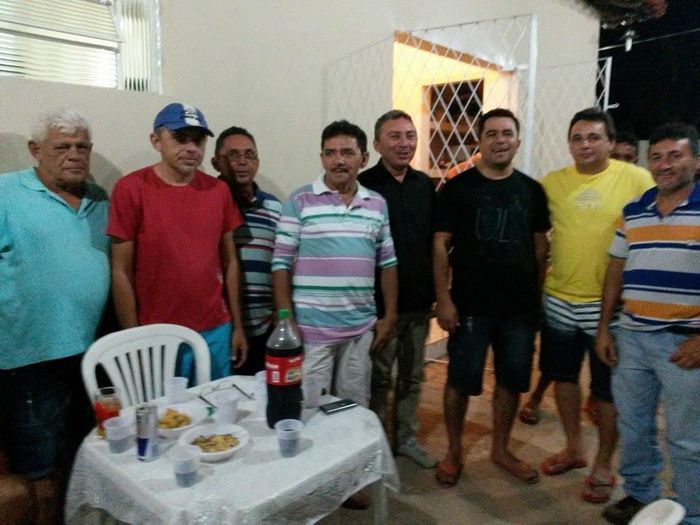 Primeira dama Lindyane Batista e amigos realizam festa surpresa ao prefeito Moisés Barbosa - Imagem 8