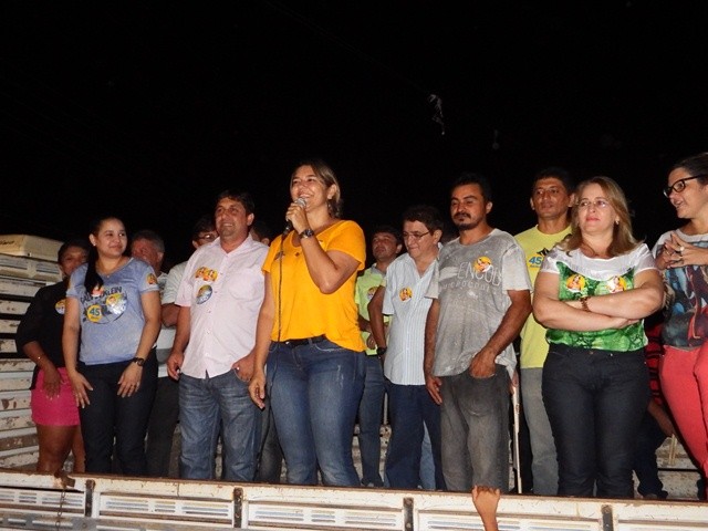 Candidata Janainna Marques participou de reunião politica no Bairro Rural em Esperantina - Imagem 23