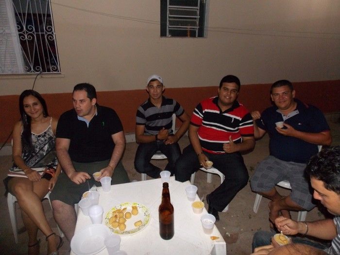 Primeira dama Lindyane Batista e amigos realizam festa surpresa ao prefeito Moisés Barbosa  - Imagem 67