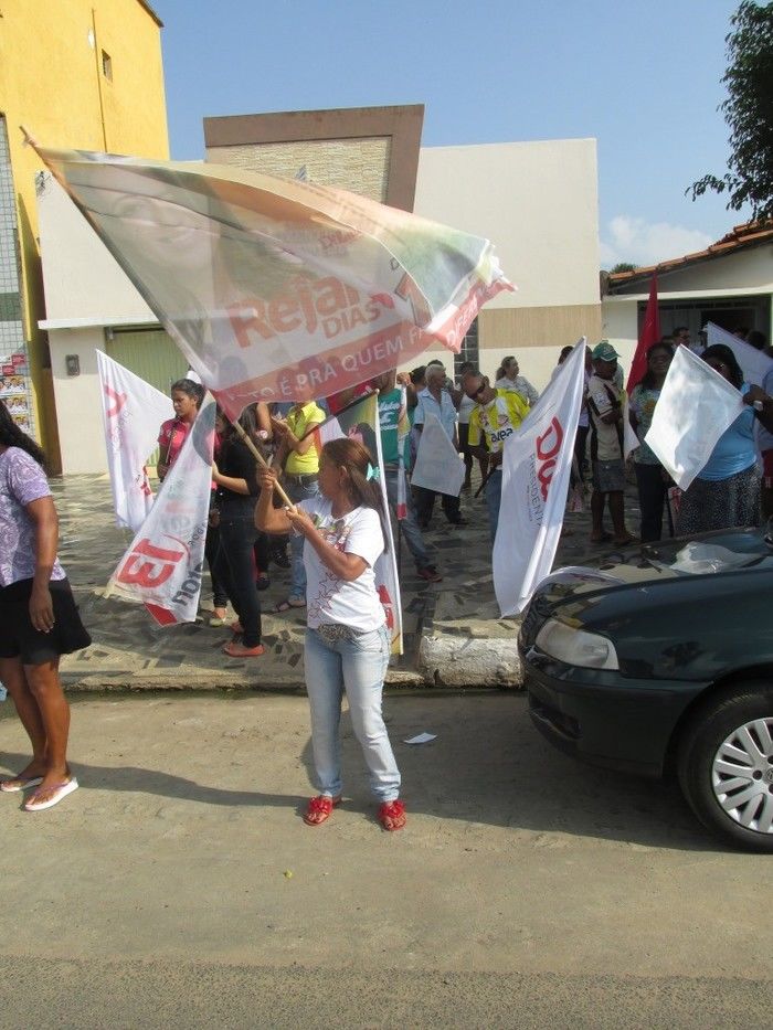 Candidato a Governador: Wellington Dias Faz Caminhada em Agricolândia  - Imagem 15