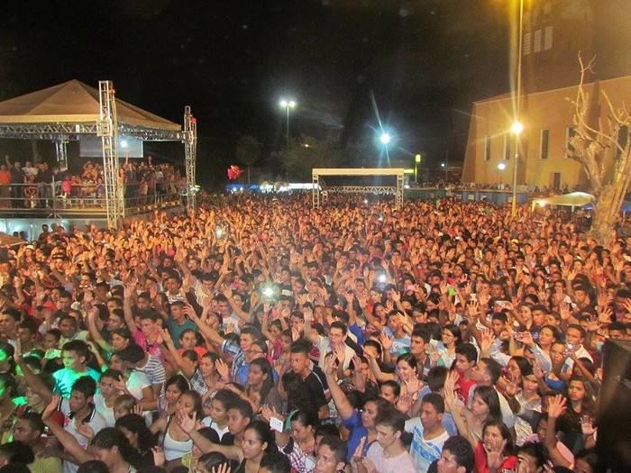 Show Evangélico atrai milhares de fies - Imagem 9