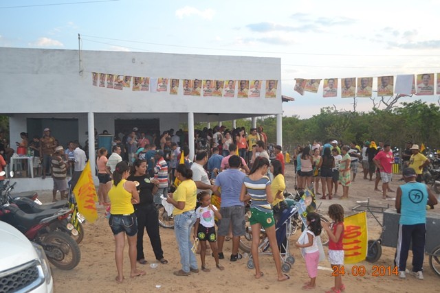 Candidatos Wilson Brandão e Átila Lira arrastam um multidão na maior passeata da história de Boa Hora - Imagem 2