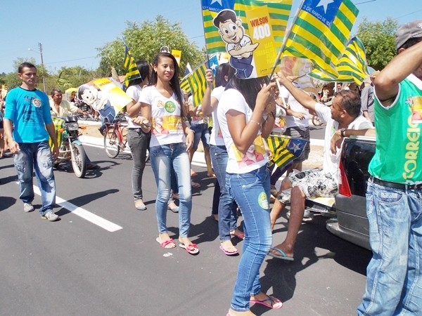 Prata do Piauí recebe à visita da candidata a deputada estadual Janaínna Marques - Imagem 37