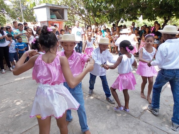 3ª Edição do projeto:  “Um poema em cada árvore“ - Imagem 38
