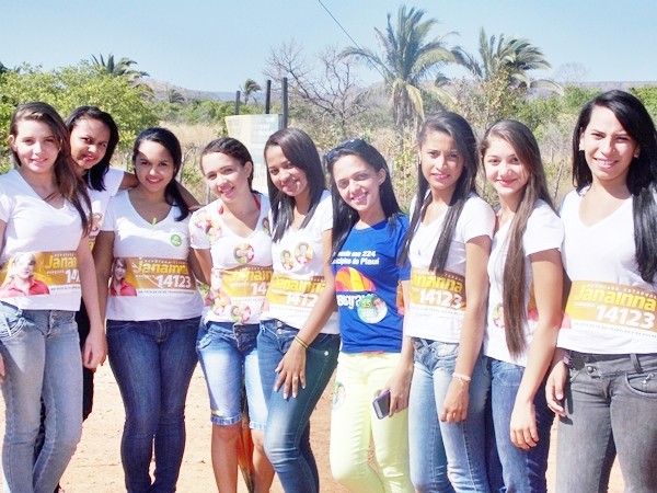 Prata do Piauí recebe à visita da candidata a deputada estadual Janaínna Marques - Imagem 4