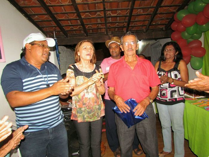 Centro de Referência do Idoso e CRAS realizaram festa em homenagem aos Pais - Imagem 19
