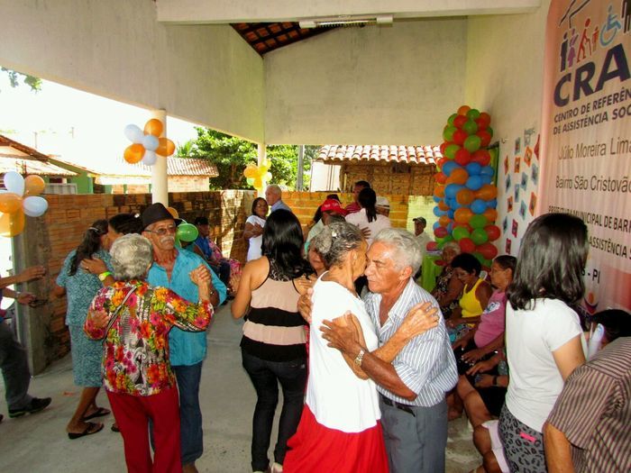 Centro de Referência do Idoso e CRAS realizaram festa em homenagem aos Pais - Imagem 13