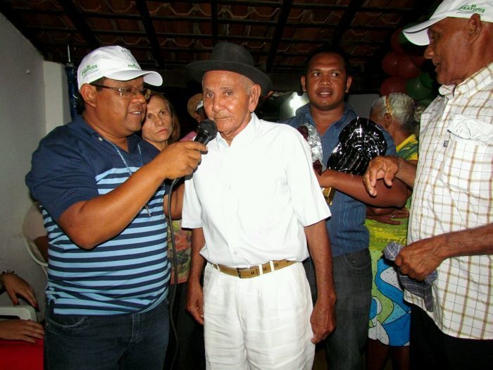 Centro de Referência do Idoso e CRAS realizaram festa em homenagem aos Pais - Imagem 12