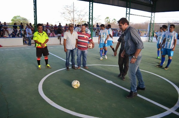 Prefeitura entrega mais de 1,5 milhões de reais em ações - Imagem 12