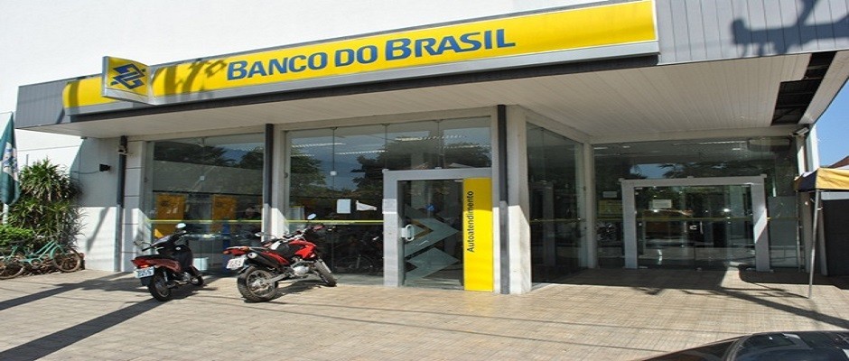 Bancários aderem a greve e agências funcionam parcialmente