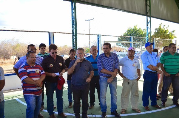 Prefeitura entrega mais de 1,5 milhões de reais em ações - Imagem 10