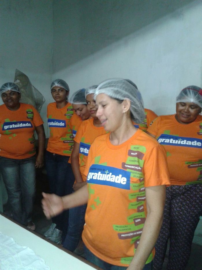 Primeira-dama de Buriti dos Lopes prestigia encerramento de curso de auxiliar de cozinha - Imagem 8