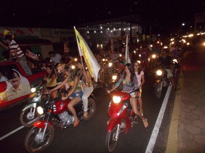 Prefeito Moisés Barbosa realizou grande carreata e recepciona os Deputados Wilson Brandão e Hugo Napoleão. - Imagem 24
