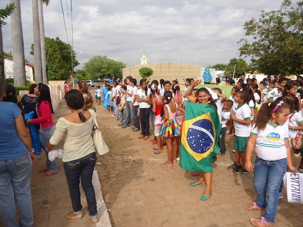 Alunos Realizaram Caminhada Cívica  - Imagem 98