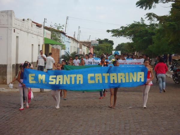 Alunos Realizaram Caminhada Cívica  - Imagem 36