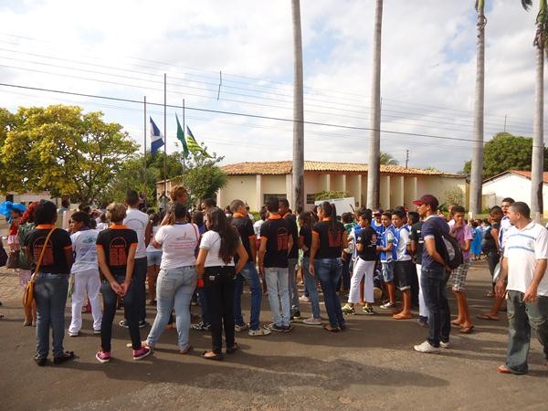 Alunos Realizaram Caminhada Cívica  - Imagem 96