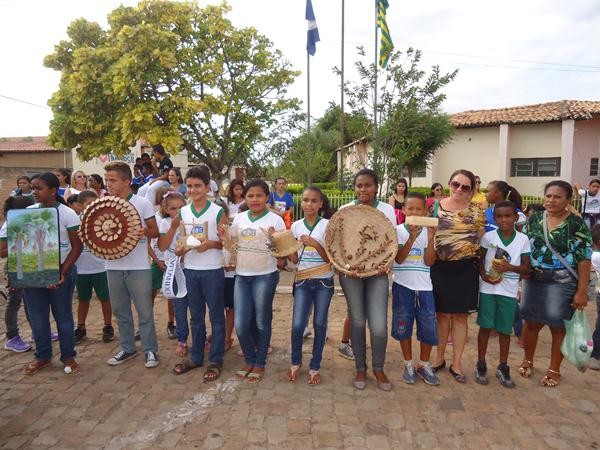 Alunos Realizaram Caminhada Cívica  - Imagem 111