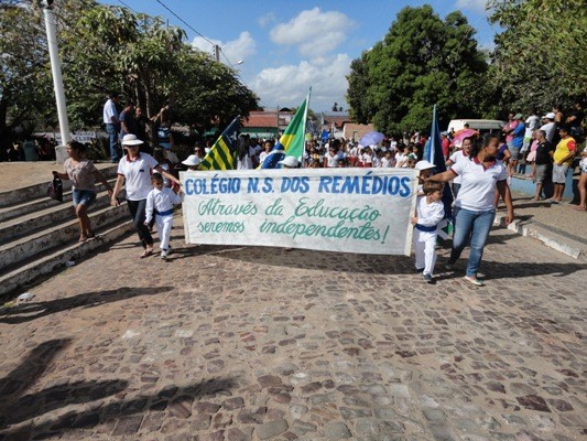 Prefeito e autoridades participam do desfile de 7 de setembro  - Imagem 7