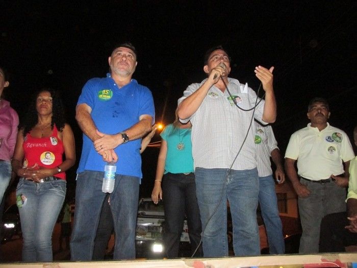 Prefeito: Walter Alencar Faz inauguração de Comité do 15 do Candidato a Governador ZÉ FILHO em Agricolândia.  - Imagem 30