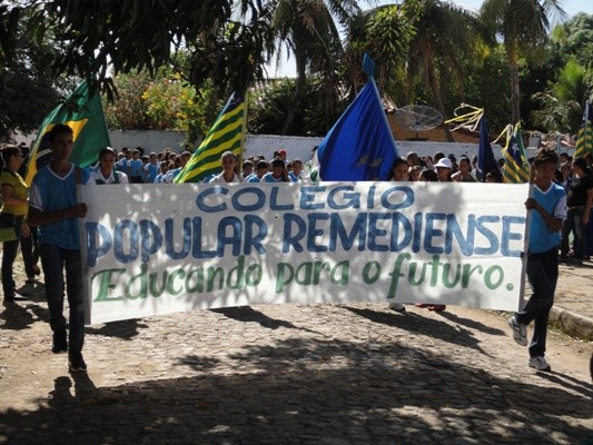 Prefeito e autoridades participam do desfile de 7 de setembro  - Imagem 29