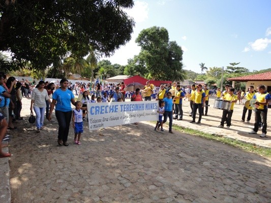 Prefeito e autoridades participam do desfile de 7 de setembro  - Imagem 21